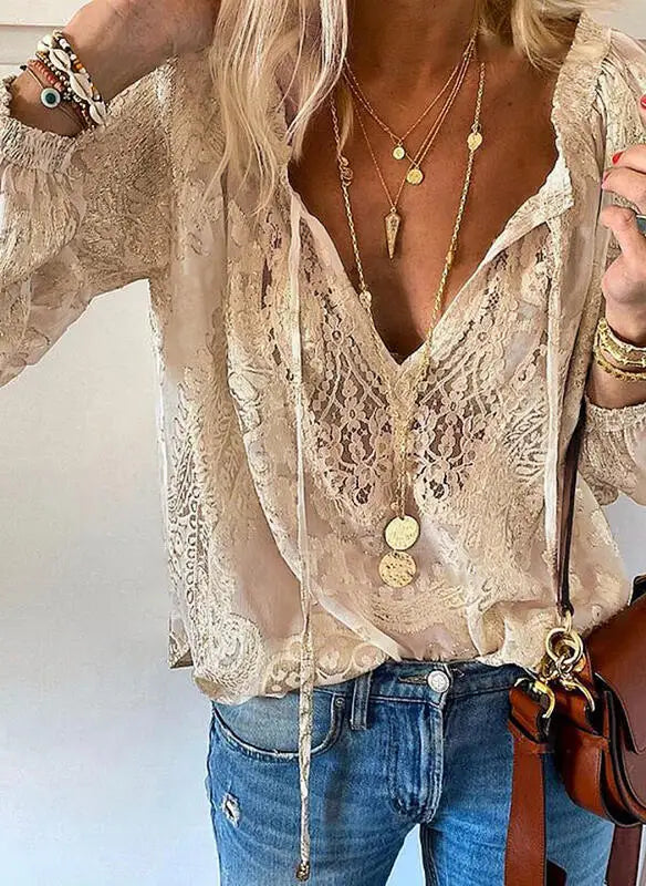 Bluzka boho z koronką | Głęboki dekolt V