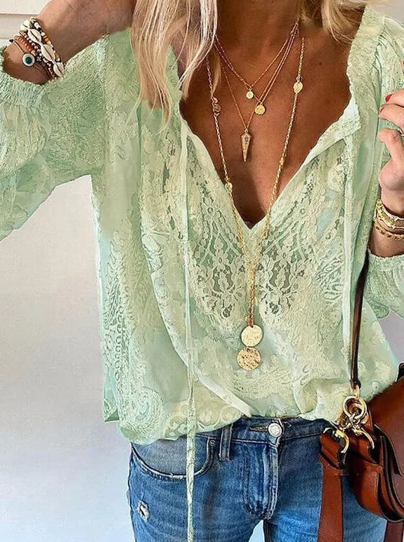 Bluzka boho z koronką | Głęboki dekolt V